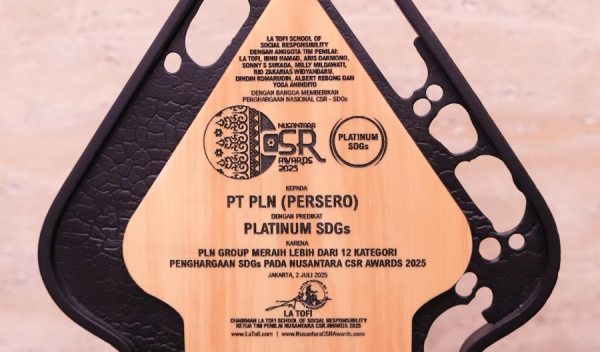 Raih 43 Penghargaan di Nusantara CSR Awards 2025, PLN Terima Predikat Platinum SDGs